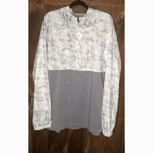 Under Armour Windbreaker ✨